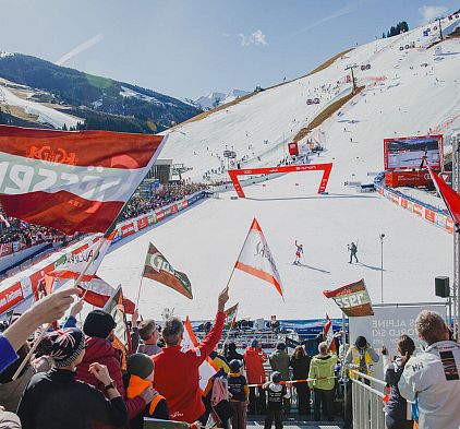 Sonderfahrplan zur SKI WM